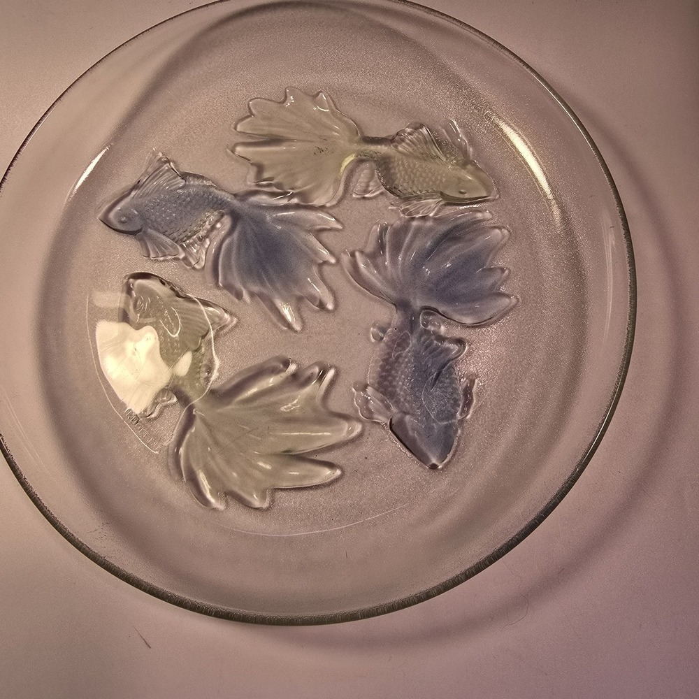 Pasari Indonesia 9" Embossed Glass Koi Gold Fish Plate/Bowl‎ Lightly colored